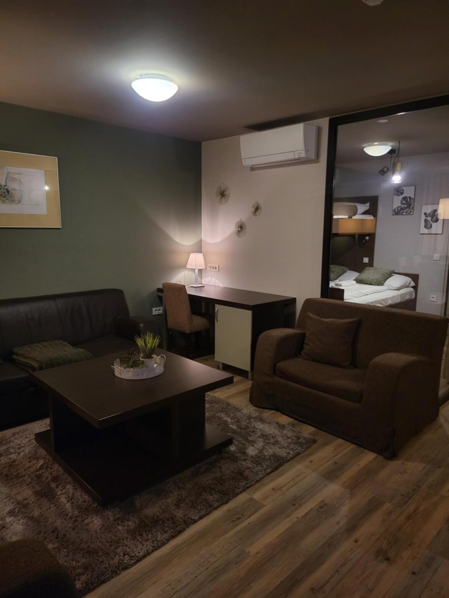 Apartman Marina Levant 203&202