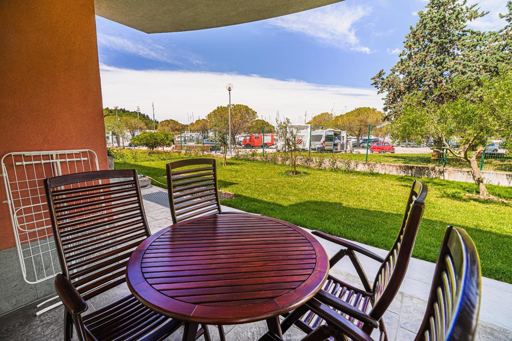 Apartman Marina Levant 203&202