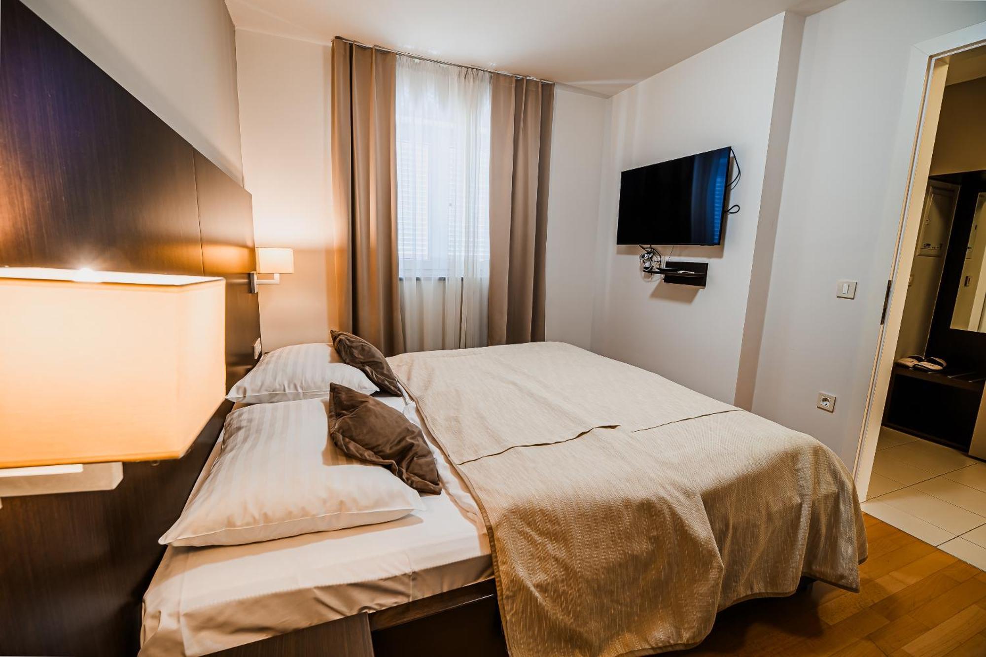 Marina Levant 203&202 Apartment *